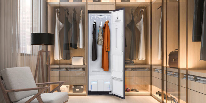 LG Styler® Steam Closet with TrueSteam® Technology and Exclusive Moving Hangers